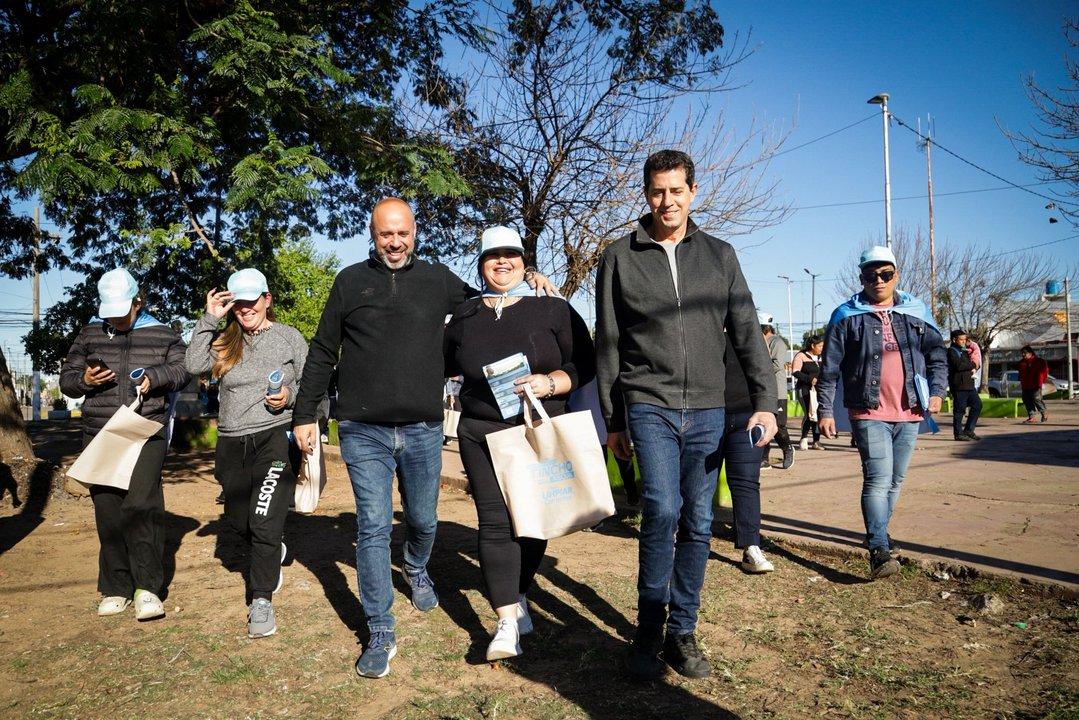 lsquoWadorsquo De Pedro recorrioacute Corrientes con el candidato del PJ- ldquoAscuacutea tiene coraje para ayudar a las familiasrdquo