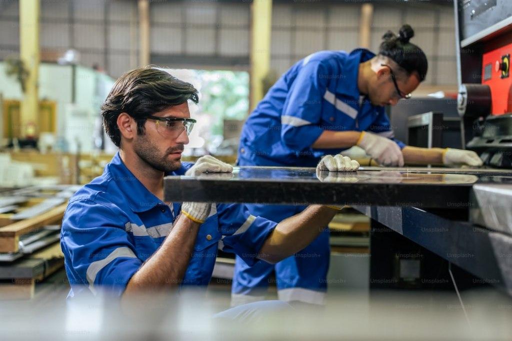 Crecioacute el empleo privado mejoroacute el salario y cayoacute la conflictividad laboral en junio seguacuten el Gobierno