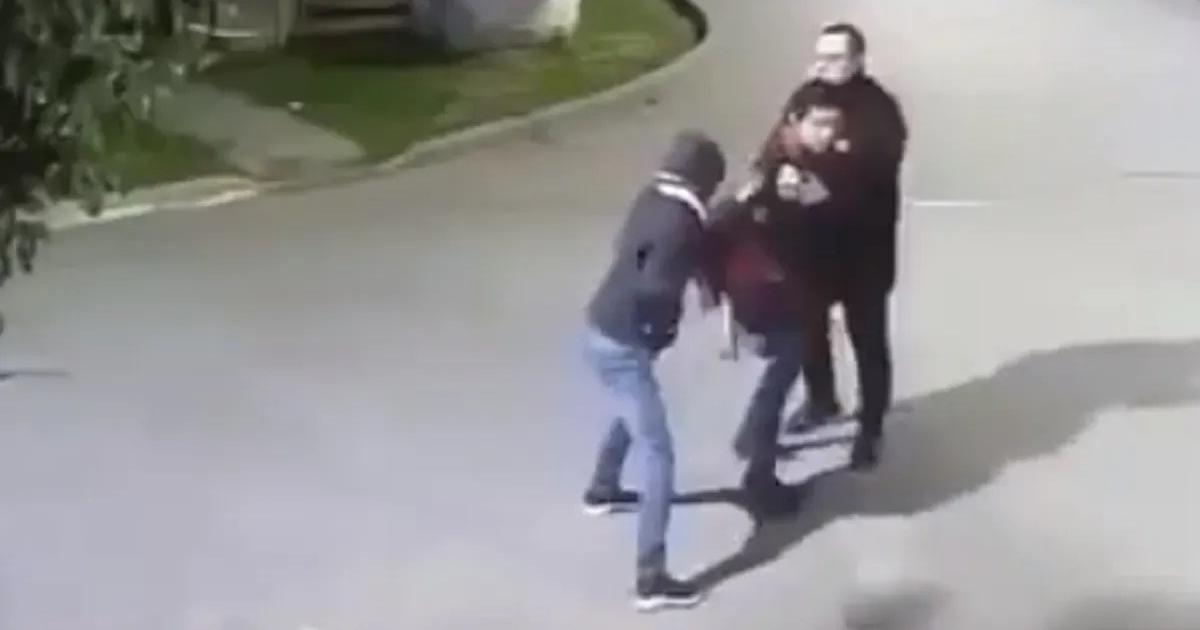 Conductor fue golpeado para robarle en un descampado