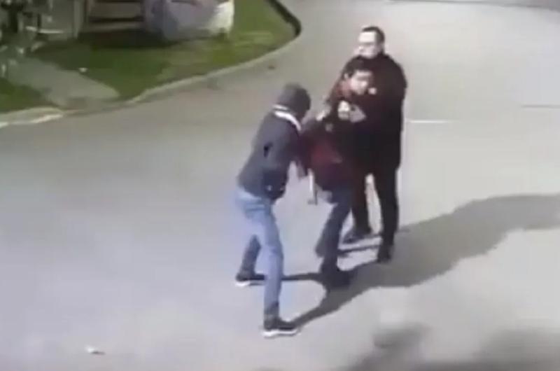Conductor fue golpeado para robarle en un descampado