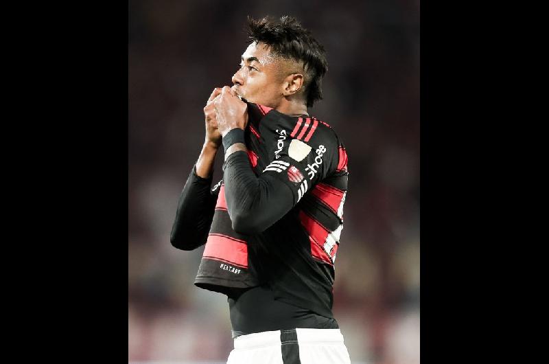 Copa Libertadores- en el duelo entre brasilentildeos Flamengo le ganoacute a Internacional de Porto Alegre en la ida