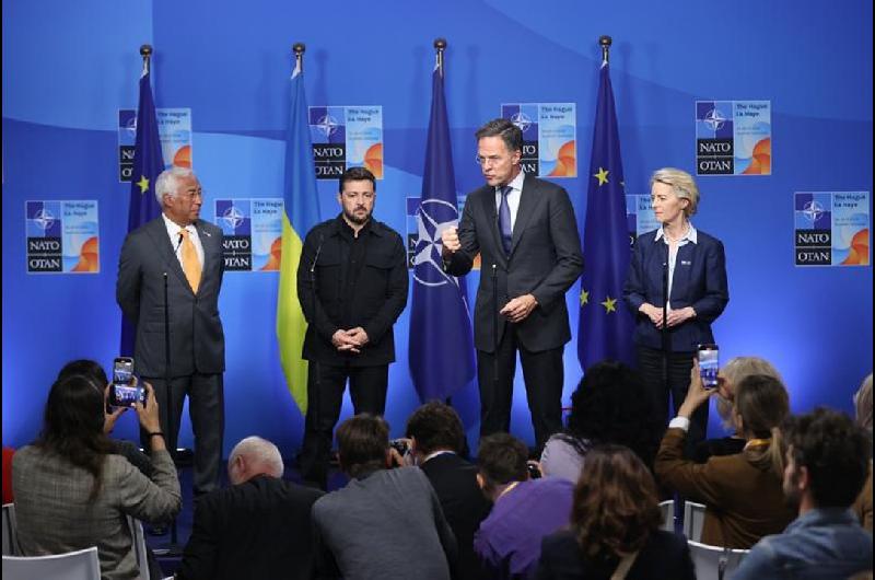 Los liacutederes de Europa y Estados Unidos acordaron principios para las conversaciones con Rusia afirmoacute Zelenski