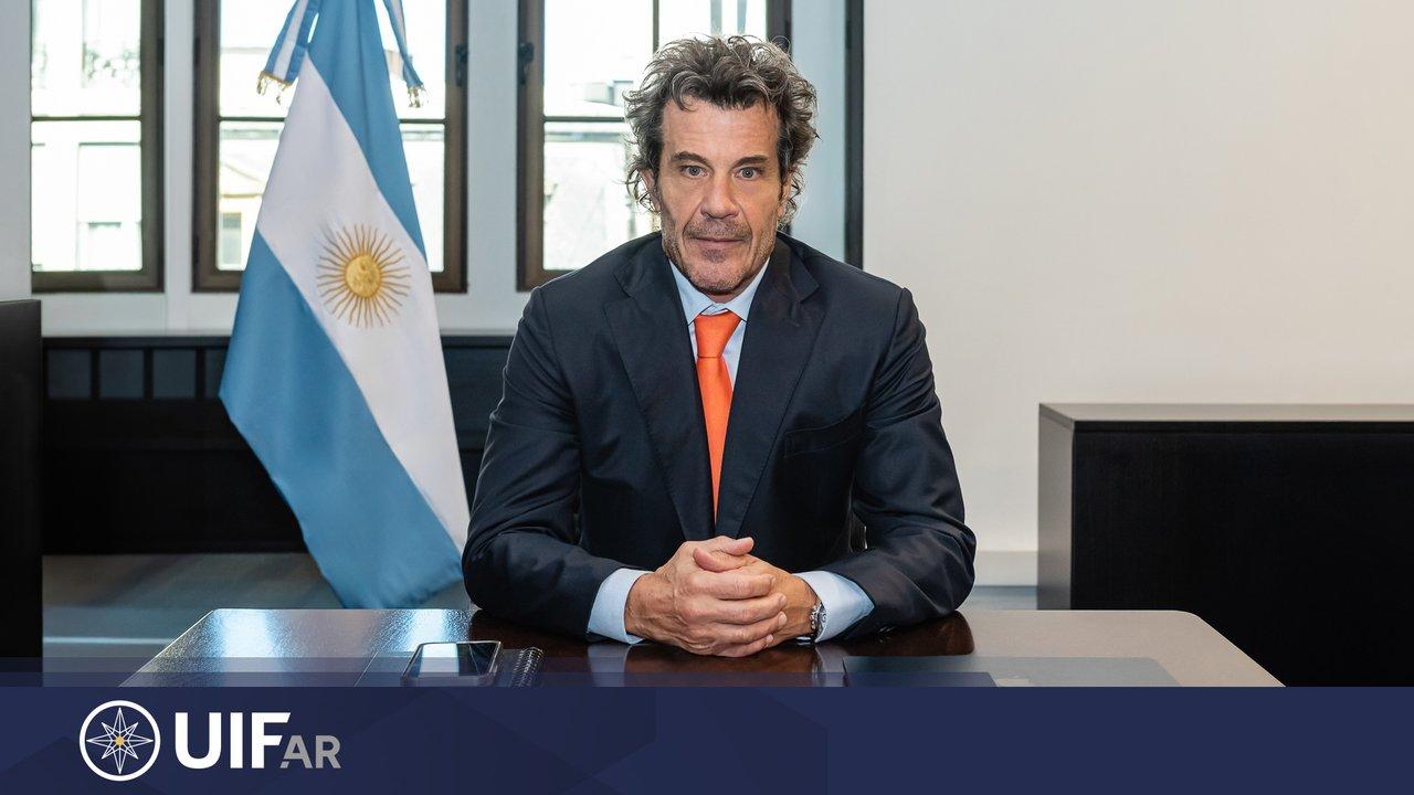 La UIF denuncioacute una ldquopresunta violacioacuten de secretordquo
