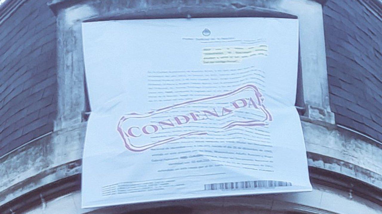 La exvecina de Cristina Kirchner que colgoacute una bandera con el fallo de la Corte se lanza a la poliacutetica