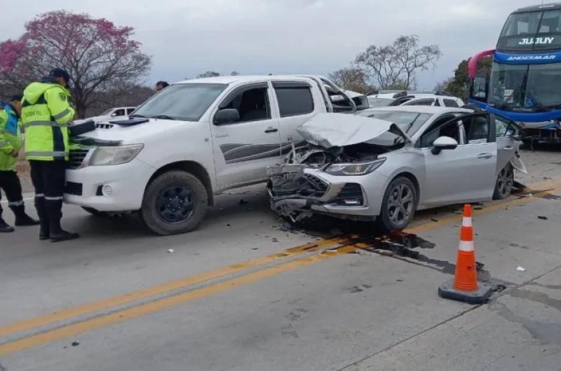Choque muacuteltiple en Ruta 34 entre Salta y Jujuy- hay tres personas heridas