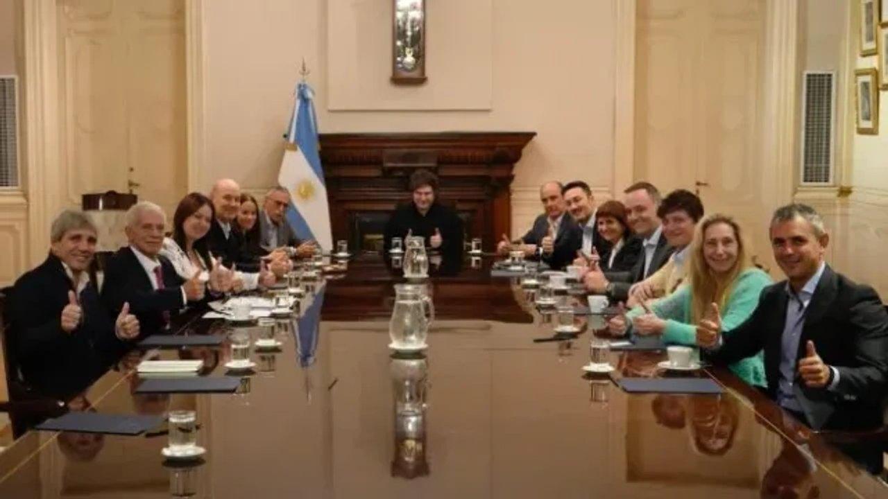 Javier Milei encabeza una reunioacuten de Gabinete en la previa al cierre de listas