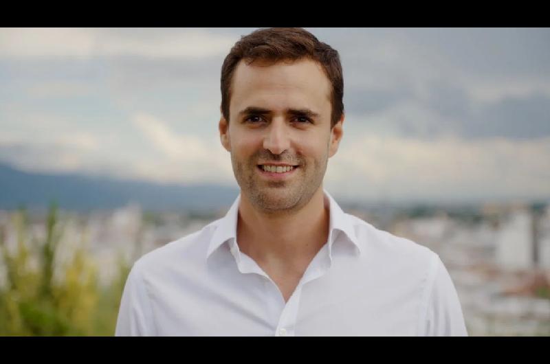 Diputado Estrada acorralado por la causa fake news busca mantener fueros con una candidatura al Senado