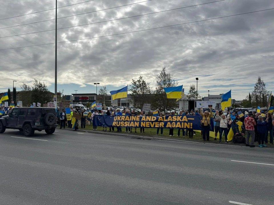 Alaska- manifestaciones de partidarios de Ucrania