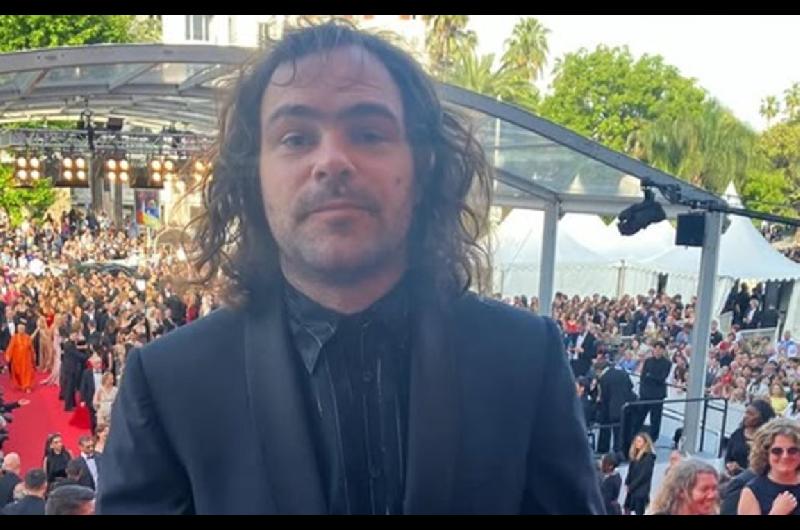 Los requisitos para salir con Peter Lanzani