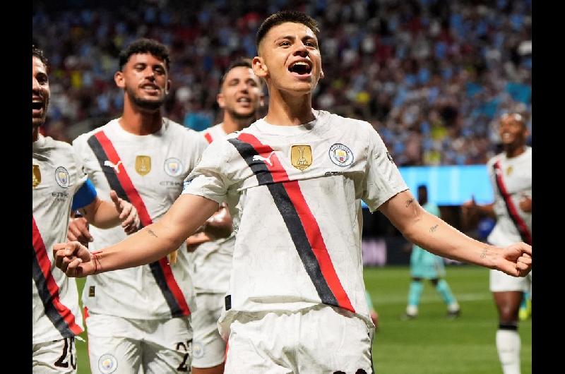 Echeverri recibioacute otra oferta para irse del Manchester City