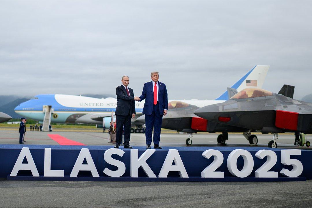 Donald Trump y Vladimir Putin ya estaacuten reunidos en Alaska para negociar el fin de la guerra en Ucrania