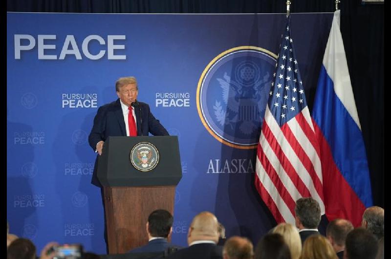 Donald Trump busca cumbre trilateral para el 22 de agosto seguacuten medio de comunicacioacuten