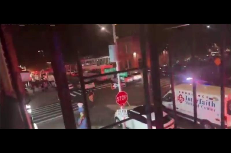Tiroteo en un restaurante en Brooklyn- 3 muertos y 8 heridos