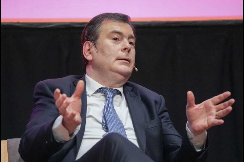 Elecciones 2025- el gobernador Gerardo Zamora seraacute candidato a senador por el Frente Ciacutevico