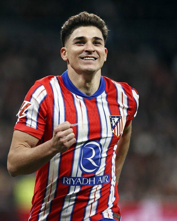 Video- el golazo de tiro libre de Juliaacuten Aacutelvarez con el Atleacutetico de Madrid frente al Espanyol
