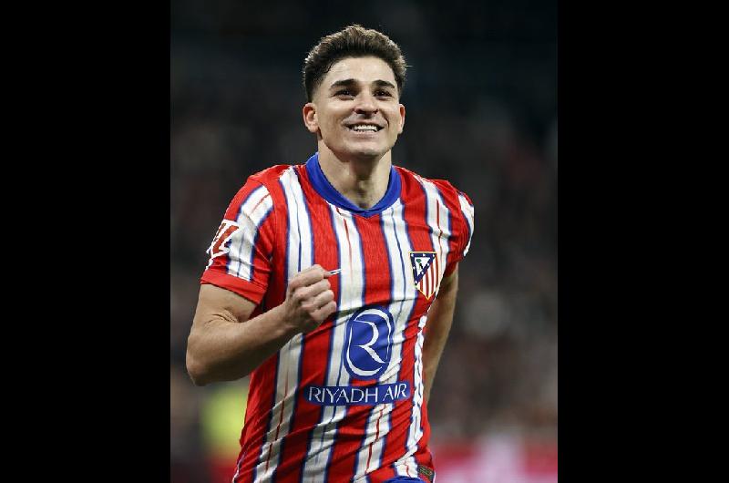 Video- el golazo de tiro libre de Juliaacuten Aacutelvarez con el Atleacutetico de Madrid frente al Espanyol