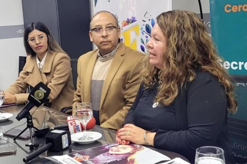 Referente  en la lucha contra el grooming y la violencia digital visita la provincia