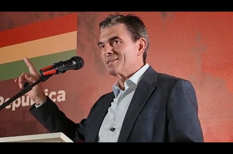 Quieacuten es Rodrigo Paz Pereira el sorpresivo ganador de la primera vuelta en Bolivia