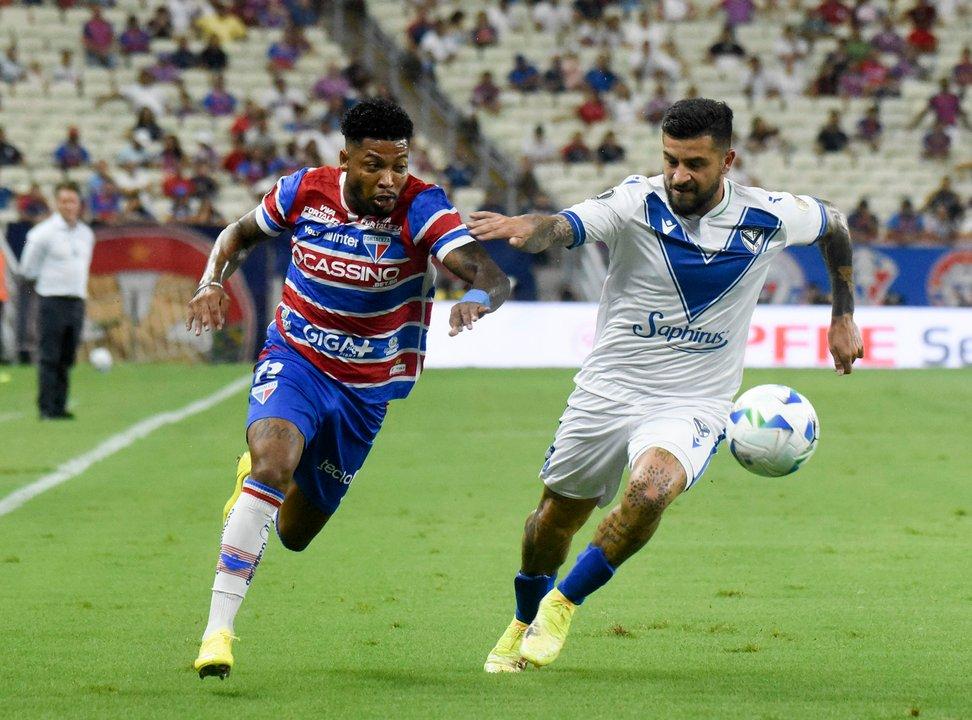 Tras el empate en Brasil Veacutelez recibe a Fortaleza en busca de los cuartos de final de la Copa Libertadores