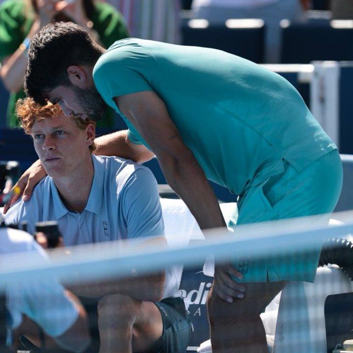Jannik Sinner se retiroacute y Carlos Alcaraz se consagroacute campeoacuten del Masters 1000 de Cincinatti