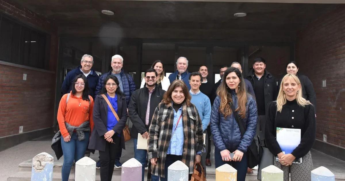 Supervisan proyecto de conectividad en escuelas
