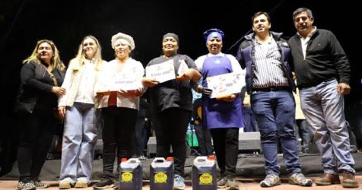 Destacan la gran participacioacuten de jujentildeos en la 9ordm edicioacuten del Festival del Buntildeuelo