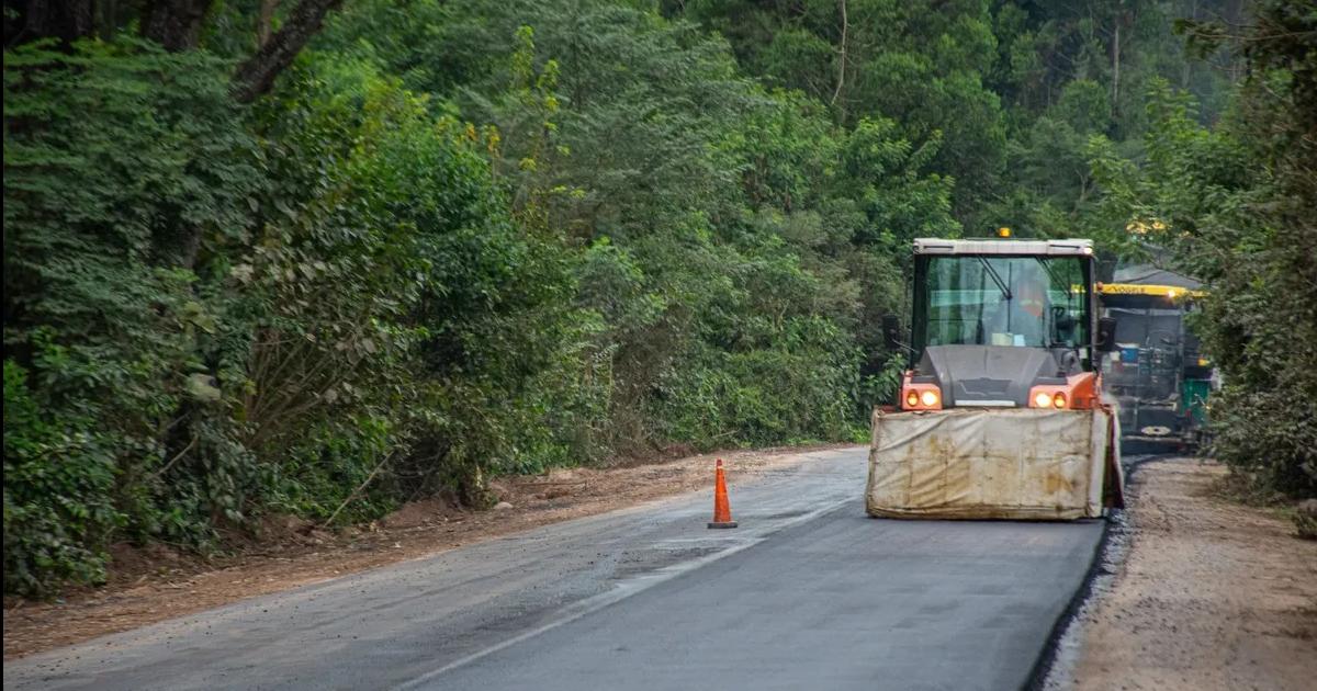 Las rutas repavimentadas superaraacuten los 100 kiloacutemetros