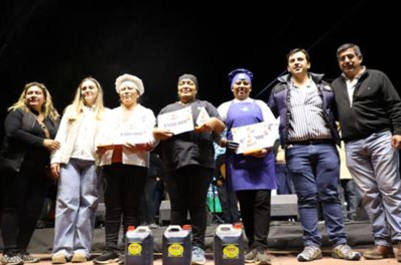 Destacan la gran participacioacuten de jujentildeos en la 9ordm edicioacuten del Festival del Buntildeuelo