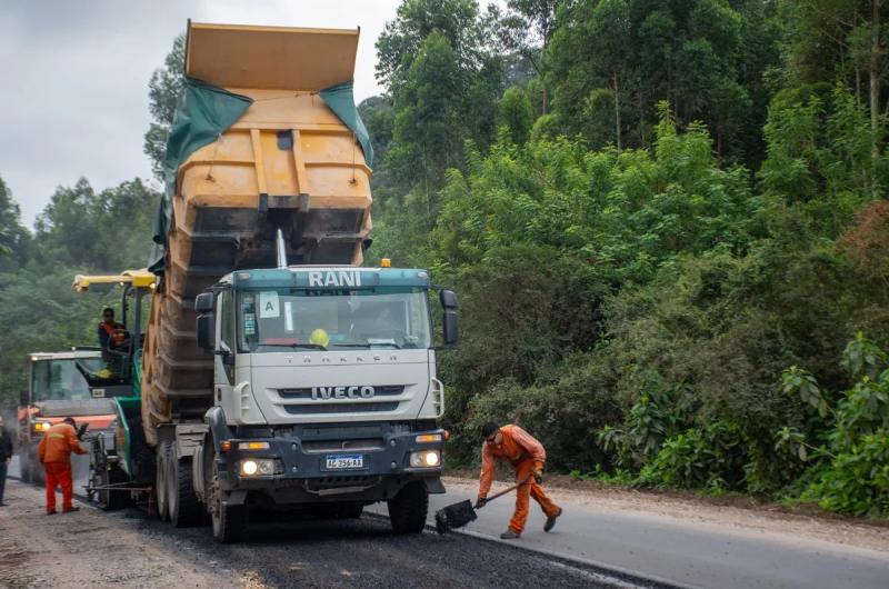 Las rutas repavimentadas superaraacuten los 100 kiloacutemetros