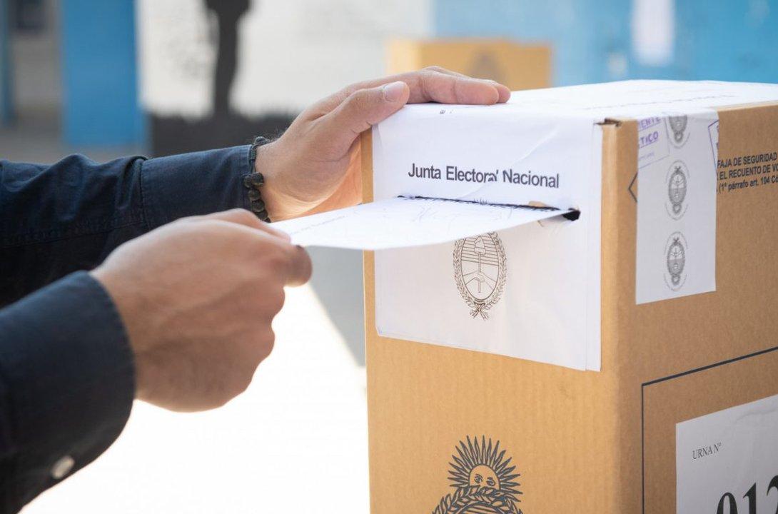 Entre Riacuteos- el peronismo va fracturado en cuatro partes a la eleccioacuten