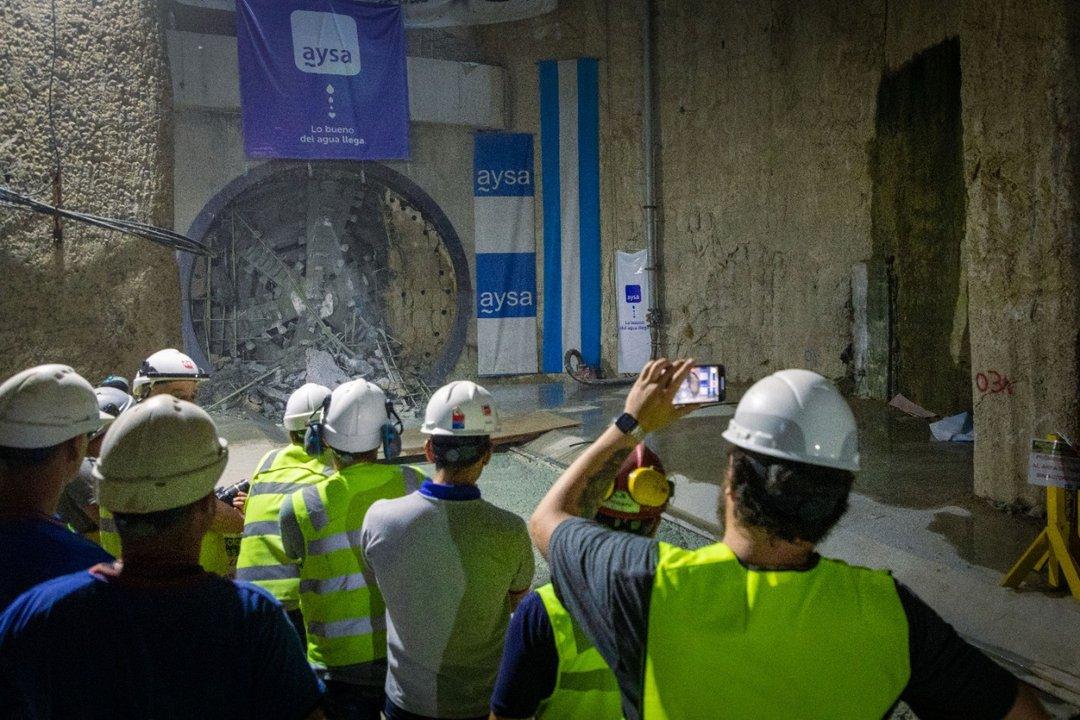 Privatizacioacuten de AySA- disponen que un banco puacuteblico tase las acciones para concretar la venta en 8 meses