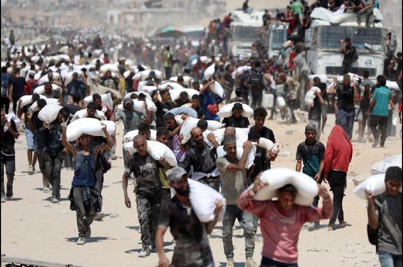 Egipto enviacutea el 18ordm convoy de ayuda a Gaza en medio de negociaciones para un acuerdo de rehenes