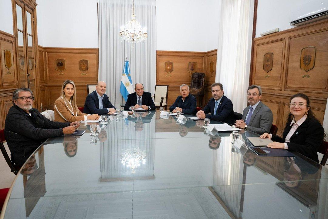 Guillermo Francos encabeza una nueva reunioacuten del Consejo de Mayo con eje en educacioacuten