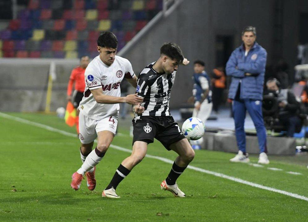 Lanuacutes busca revertir la serie ante Central Coacuterdoba por la Copa Sudamericana