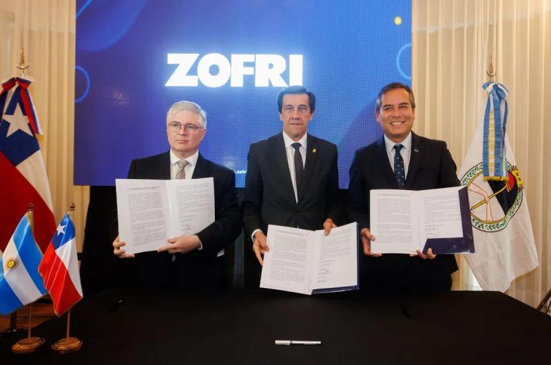 Acuerdo comercial de zonas francas de Perico e Iquique 