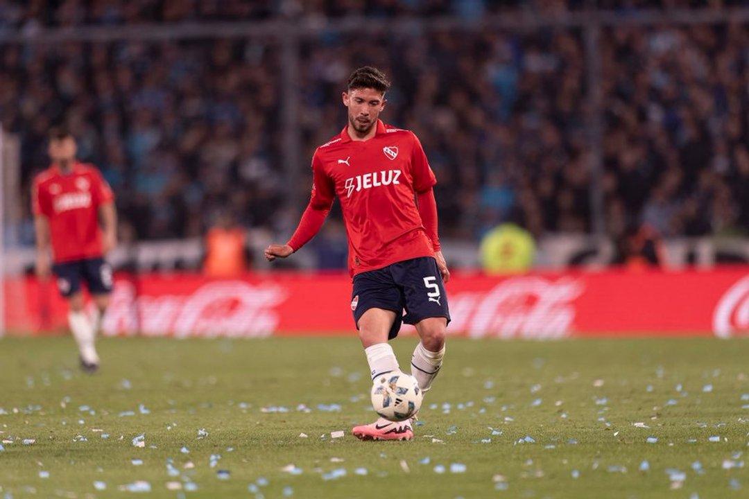 Felipe Loyola jugador chileno de Independiente destrozado por la violencia- Esto no es el fuacutetbol
