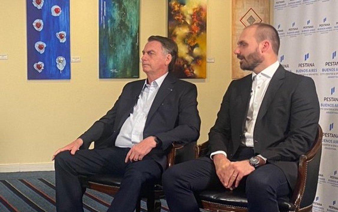 Policiacutea Federal de Brasil acusa a Jair Bolsonaro y a su hijo Eduardo de obstruccioacuten judicial en trama golpista