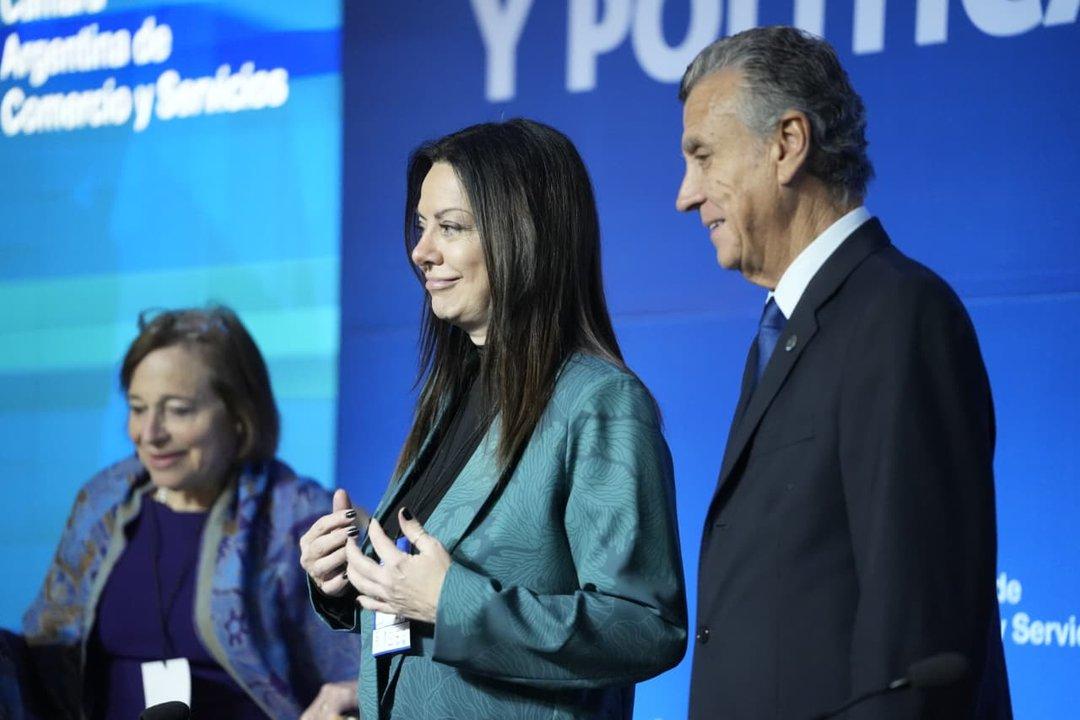 Pettovello afirmoacute que en un antildeo y medio ldquomaacutes de 11 millones de personas salieron de la pobrezardquo