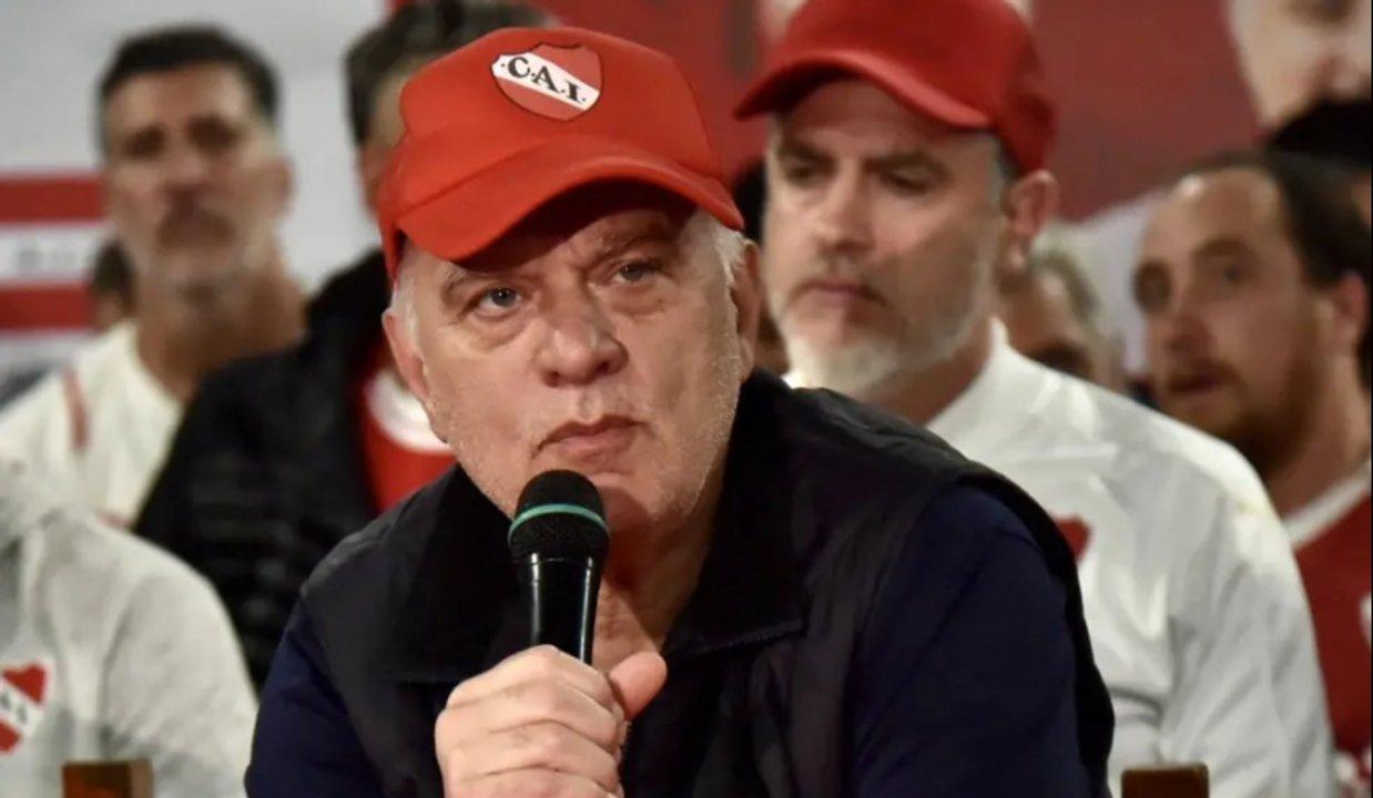 El picante cruce en vivo entre un periodista y Neacutestor Grindetti por la falta de seguridad en Independiente