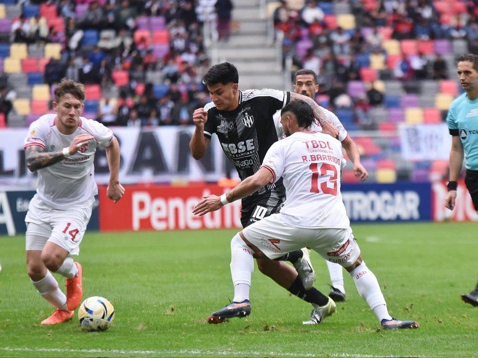 #128308Lanuacutes ndash Central Coacuterdoba EN VIVO- Minuto a minuto de la Copa Sudamericana 2025