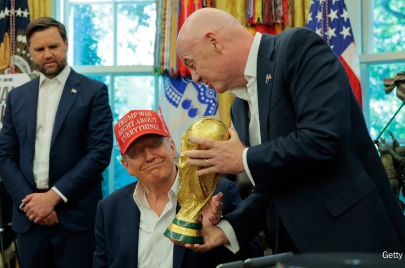 Trump anuncioacute que el sorteo seraacute en Washington en diciembre