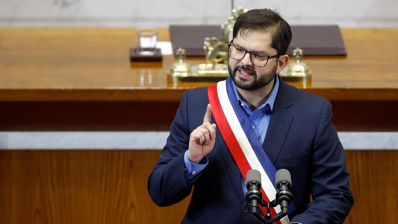 Boric confirmoacute la liberacioacuten de los 104 detenidos de Universidad de Chile