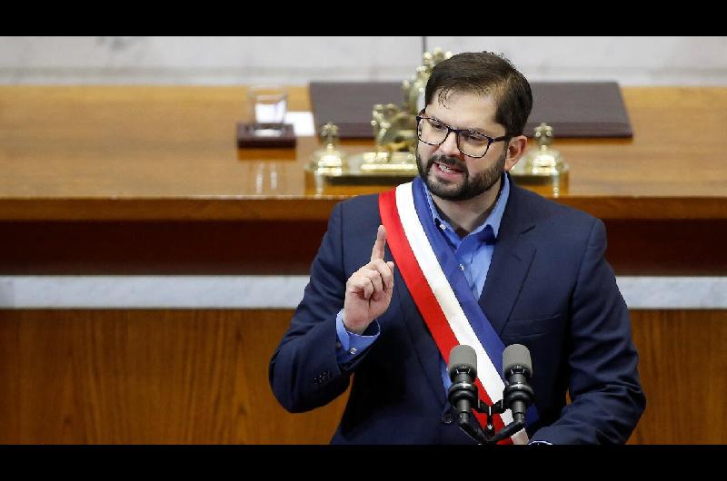 Boric confirmoacute la liberacioacuten de los 104 detenidos de Universidad de Chile