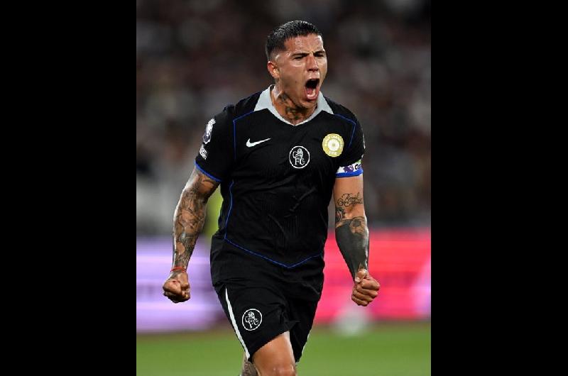 Enzo Fernaacutendez marcoacute en la goleada del Chelsea ante el West Ham por la Premier League