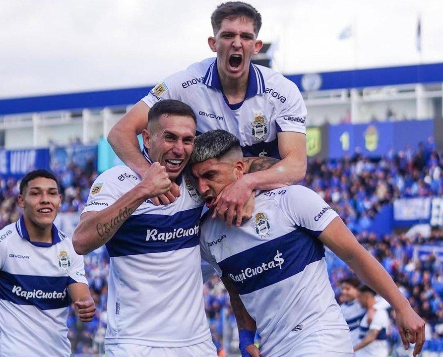 Coacutemo ver en vivo San Martiacuten de San Juan vs Gimnasia La Plata- horario y formaciones