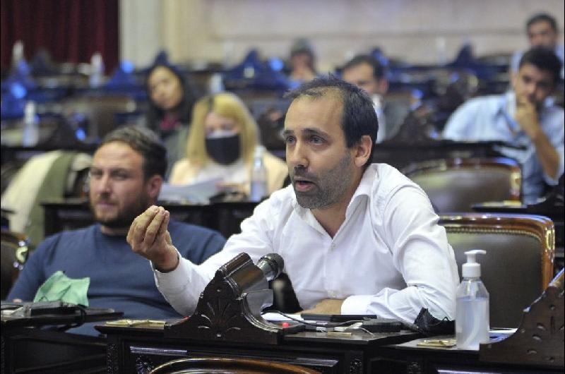Itai Hagman- En un antildeo y medio este gobierno acumuloacute maacutes escaacutendalos de corrupcioacuten que ninguacuten otro