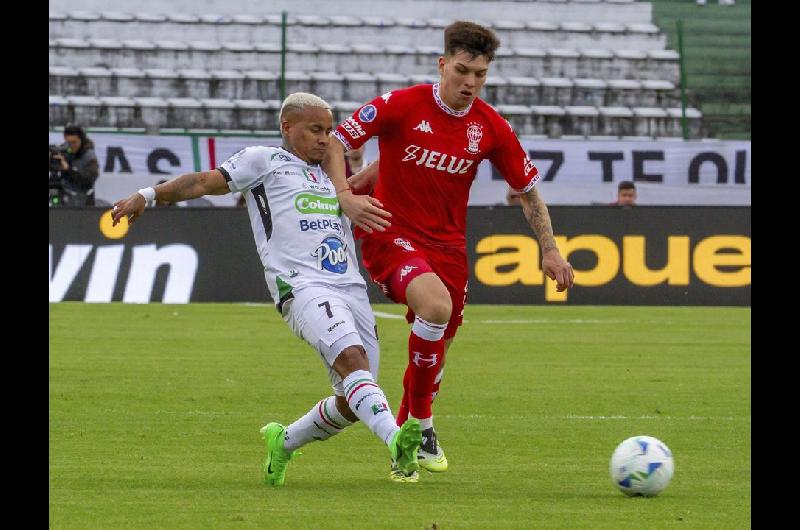 Coacutemo ver en vivo Unioacuten de Santa Fe vs Huracaacuten- horario y formaciones
