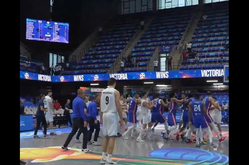 Escandaloso final en la derrota de Argentina ante Repuacuteblica Dominicana por la AmeriCup- queacute pasoacute