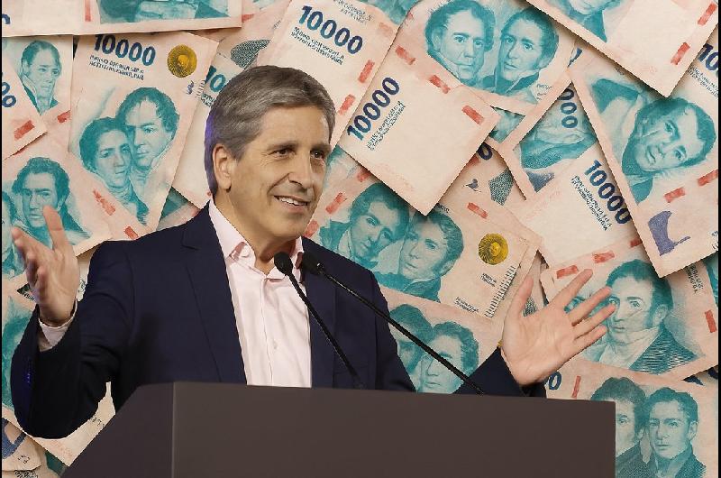 Caputo afirmoacute que la suba de tasas es ldquotransitoriardquo y admitioacute impacto en la economiacutea