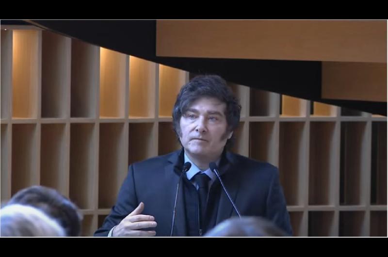Javier Milei en medio del escaacutendalo- No me importa el dantildeo que puedan hacerme de acaacute a las elecciones